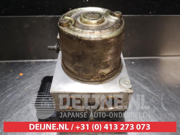 ABS Pomp van een Daihatsu Sirion/Storia (M1) 1.0 12V 1998