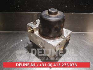 Daihatsu Gran Move ABS Pomp O338260 foto 3