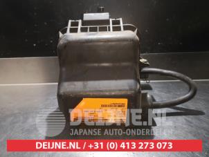 Daihatsu Move Air box O357220 photo 3