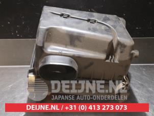 Gebruikte Luchtfilterhuis Daihatsu Gran Move 1.6 16V Prijs € 25,00 Margeregeling aangeboden door V.Deijne Jap.Auto-onderdelen BV
