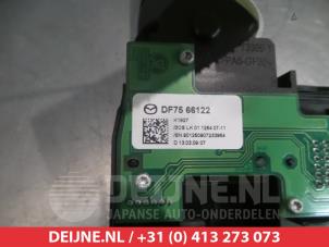 Mazda 2 Light switch O306548 photo 3