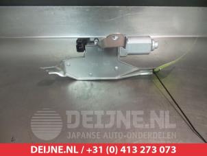 Mazda 2 Scheibenwischermotor hinten O300939 foto 2