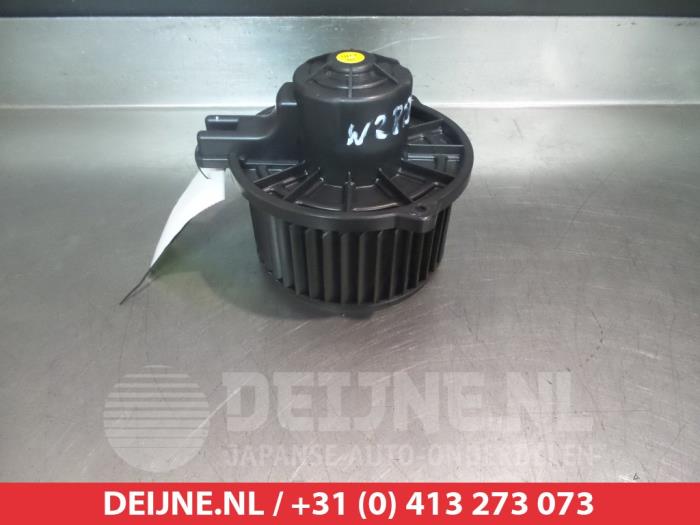 Kia Rio Heating and ventilation fan motor O367124