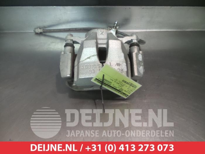 Toyota Auris Remklauw (Tang) links-voor O325709