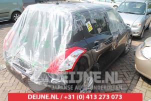 Suzuki Swift Türscheibe 4-türig rechts hinten O288827 foto 2