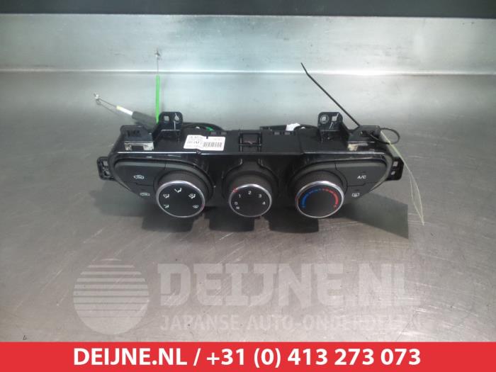 Hyundai I10 Kachel Bedieningspaneel O305467