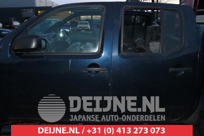 Nissan Navara Portier 4Deurs links-achter O285079