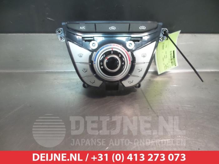Hyundai IX20 Heater control panel O305581