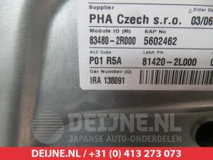 Hyundai I30 Ruitmechaniek 4Deurs rechts-achter O386809 foto 2