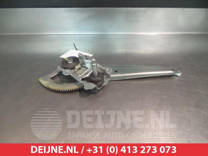 Toyota Verso-S Ruitmechaniek 4Deurs rechts-achter O291816