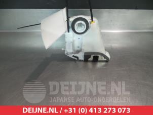 Toyota Verso-S Deurslot Mechaniek 4Deurs rechts-achter O281893 foto 2