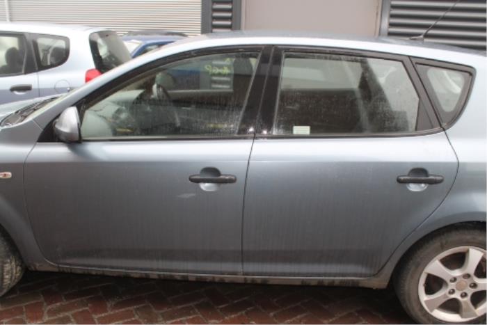 Kia Ceed Rear door 4-door, left O285242