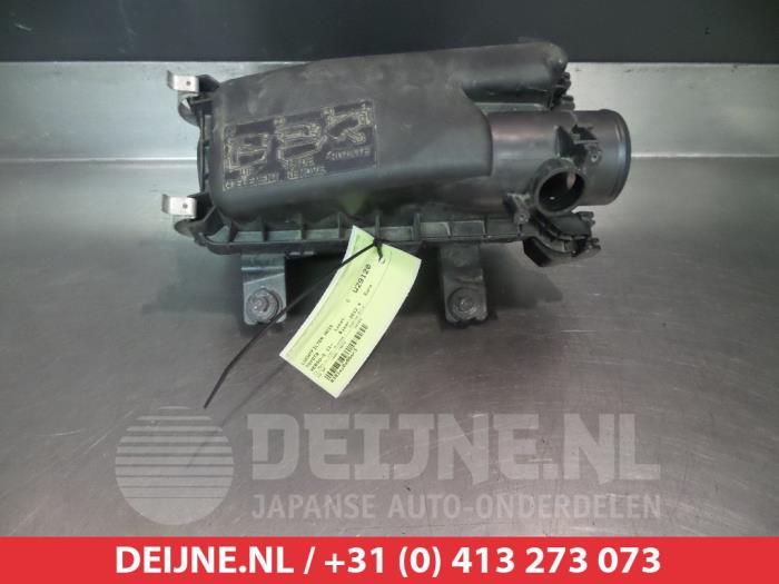 Toyota Verso-S Luchtfilterhuis O357396