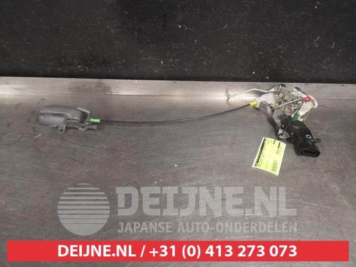 Toyota Aygo Deurslot Mechaniek 4Deurs links-voor O279933