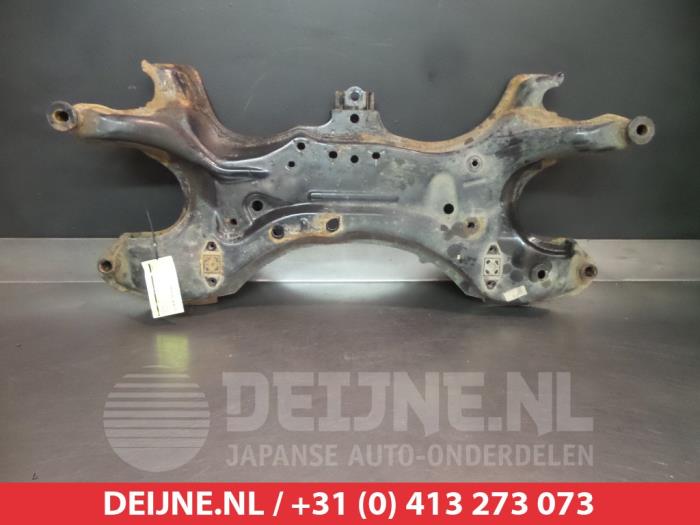 Gebruikte Subframe Toyota Corolla Verso (R10/11) 2.2 D-4D 16V Prijs € 100,00 Margeregeling aangeboden door V.Deijne Jap.Auto-onderdelen BV