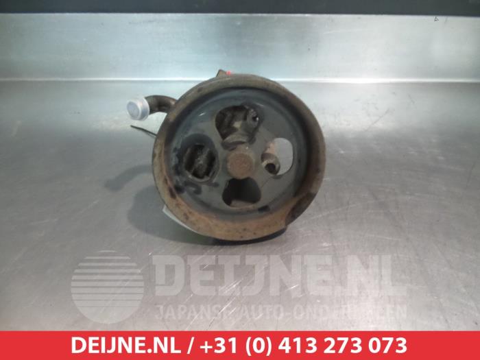 Gebruikte Servopomp Mitsubishi L-200 2.5 DI-D 4x4 Prijs € 75,00 Margeregeling aangeboden door V.Deijne Jap.Auto-onderdelen BV