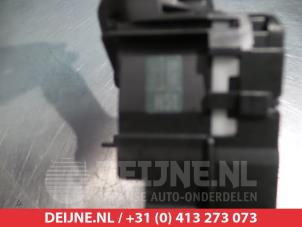 Toyota Verso Light switch O307483 photo 2