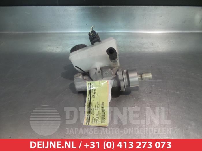 Toyota Yaris Hoofdremcilinder O337018