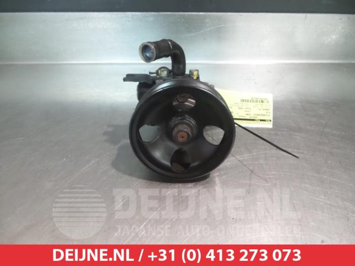 Kia Carens Power steering pump O331363