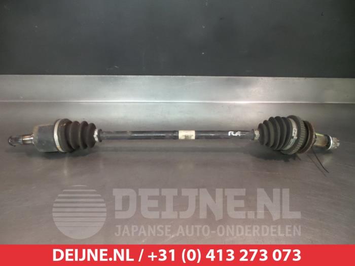Gebruikte Steekas rechts-achter Hyundai Santa Fe II (CM) 2.2 CRDi 16V 4x4 Prijs € 75,00 Margeregeling aangeboden door V.Deijne Jap.Auto-onderdelen BV