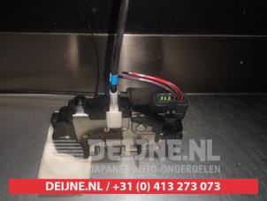Nissan Navara Türschlossmechanik 4-türig links hinten O280165 foto 3