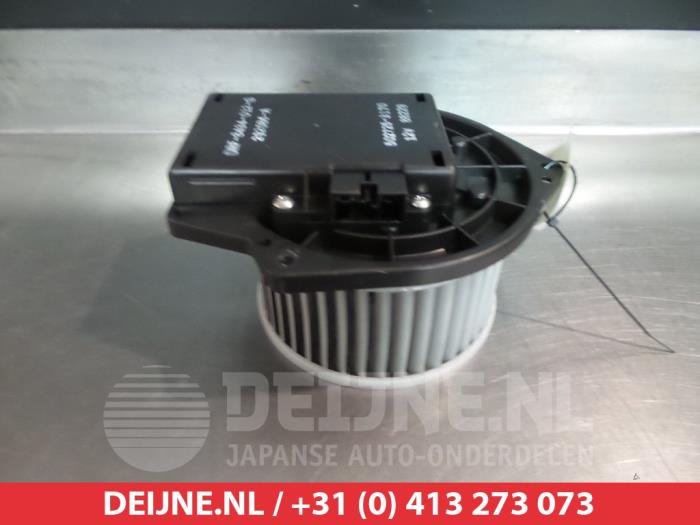 Mitsubishi Lancer Heating and ventilation fan motor O367197