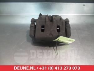 Gebruikte Remklauw (Tang) rechts-voor Hyundai Trajet 2.0 CRDi 16V Prijs € 35,00 Margeregeling aangeboden door V.Deijne Jap.Auto-onderdelen BV