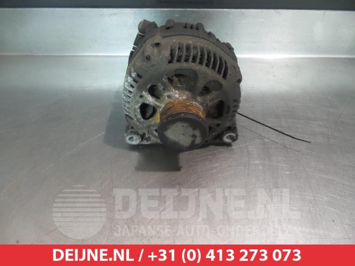 Gebruikte Dynamo Suzuki Grand Vitara I (FT/GT/HT) 2.0 TDi II Prijs € 40,00 Margeregeling aangeboden door V.Deijne Jap.Auto-onderdelen BV