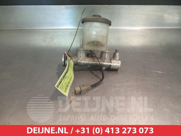 Gebruikte Hoofdremcilinder Toyota Starlet (EP8/NP8) 1.3 Friend,XLi 12V Prijs € 20,00 Margeregeling aangeboden door V.Deijne Jap.Auto-onderdelen BV