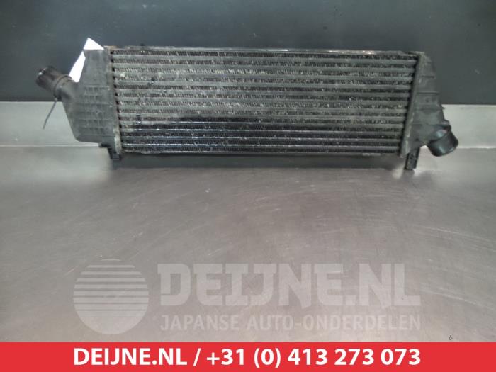 Gebruikte Intercooler Nissan Micra (K12) Prijs € 35,00 Margeregeling aangeboden door V.Deijne Jap.Auto-onderdelen BV