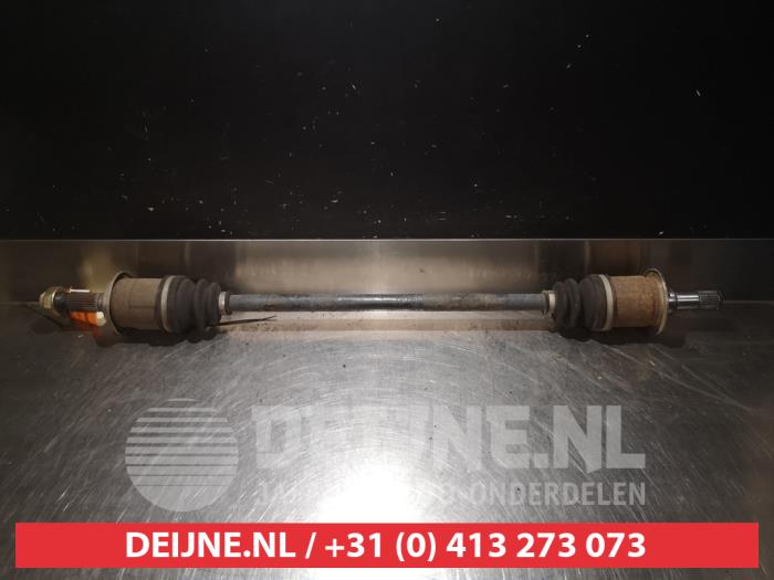 Gebruikte Aandrijfas rechts-achter Honda CR-V (RD5/6/7/8) 2.0i 16V VTEC Prijs € 35,00 Margeregeling aangeboden door V.Deijne Jap.Auto-onderdelen BV