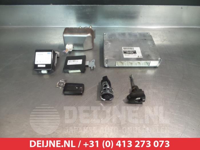 Toyota Corolla Verso Computer Motormanagement O345396