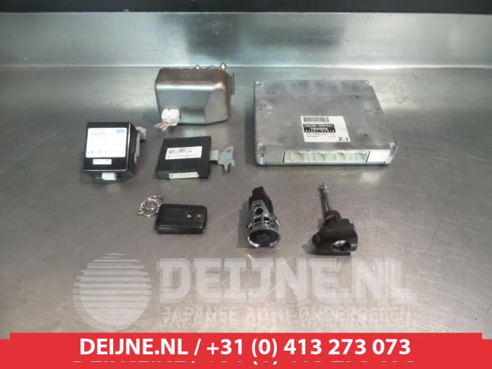 Toyota Corolla Verso Kontaktslot+Sleutel O335917