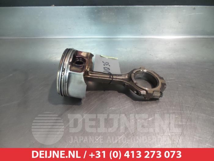Nissan Murano Kolben O352518