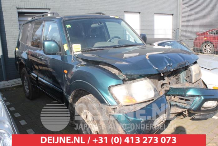 Mitsubishi Pajero Portier 4Deurs rechts-voor O273471