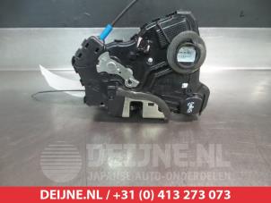 Toyota Auris Türschlossmechanik 2-türig rechts O279323 foto 2