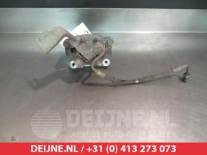Mazda CX-3 Remklauw (Tang) rechts-achter O376775 foto 2