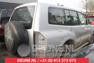 Mitsubishi Pajero Portier 4Deurs rechts-voor O273474 foto 2
