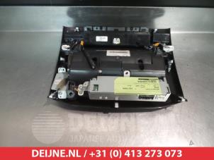 Mazda 5 Navigation display O313683 photo 2