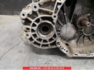Chevrolet Captiva Versnellingsbak O371389 foto 2