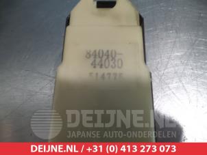 Toyota Avensis Verso Combischakelaar ramen O312452 foto 3