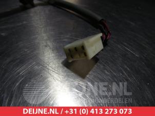 Toyota Avensis Verso Buitenspiegel links O282971 foto 3