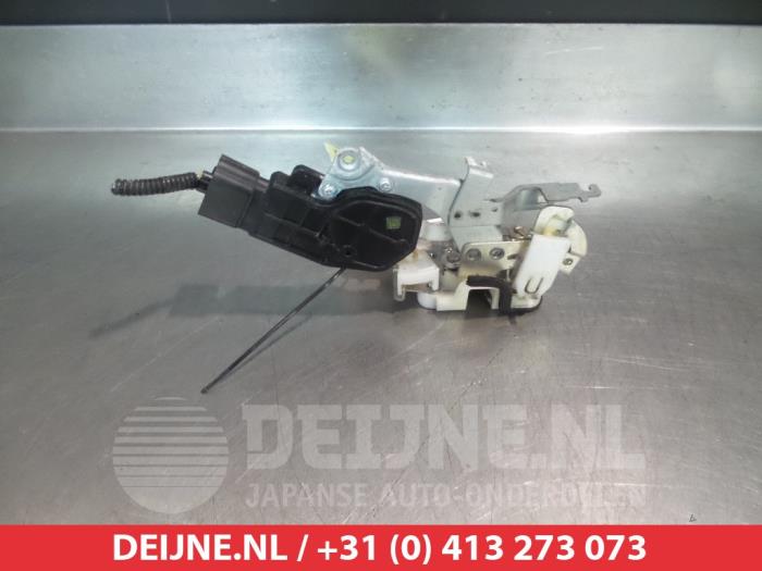Daihatsu Trevis Deurslot Mechaniek 4Deurs rechts-achter O281735