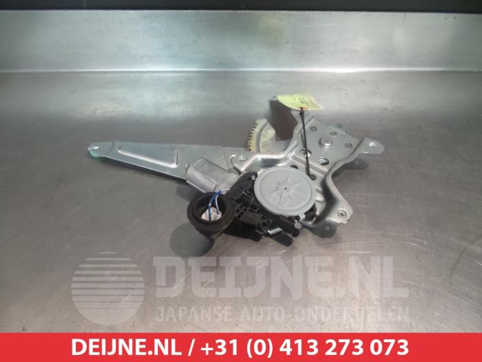 Daihatsu Trevis Ruitmechaniek 4Deurs rechts-achter O291604