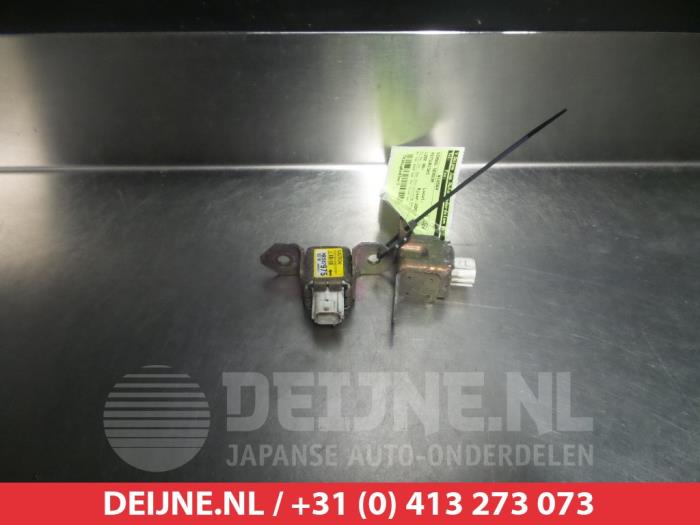 Mitsubishi L200 Airbag Sensor O334464