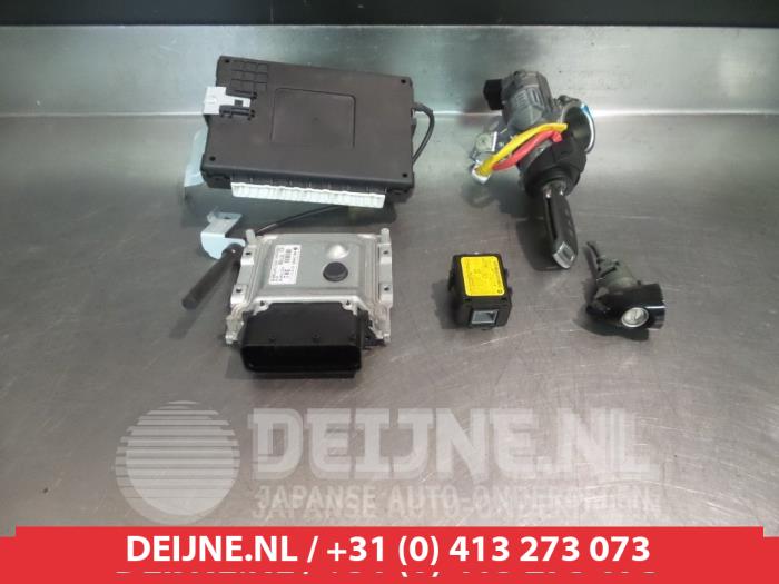 Kia Rio Slotenset Cilinder (compleet) O278236