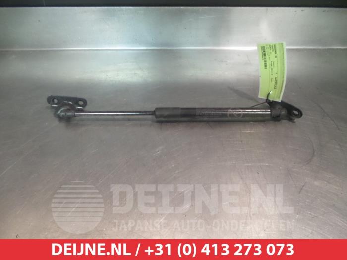 Toyota Auris Gasdemper rechts-achter O295493