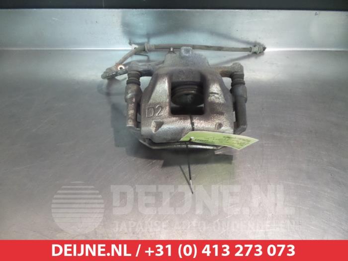 Toyota Auris Bremszange rechts vorne O326991