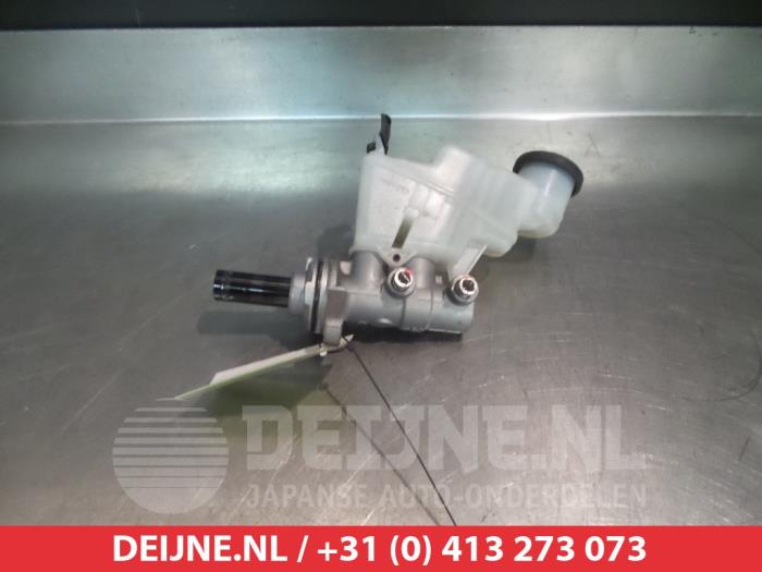 Toyota Verso-S Hoofdremcilinder O337116