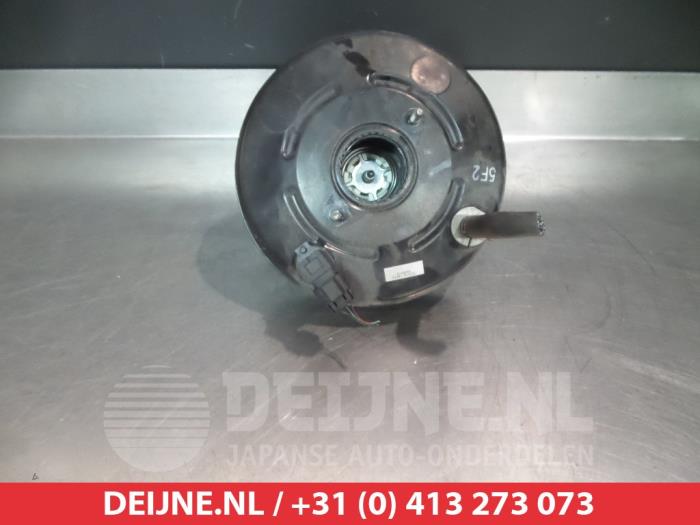 Gebruikte Rembekrachtiger Toyota Verso S 1.33 16V Dual VVT-I Prijs € 50,00 Margeregeling aangeboden door V.Deijne Jap.Auto-onderdelen BV
